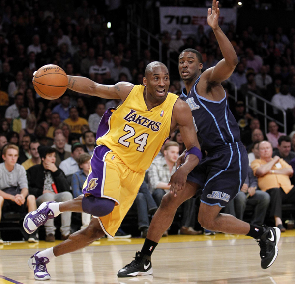 NBA：科比30分“三叉戟”發(fā)威 湖人勝爵士2:0