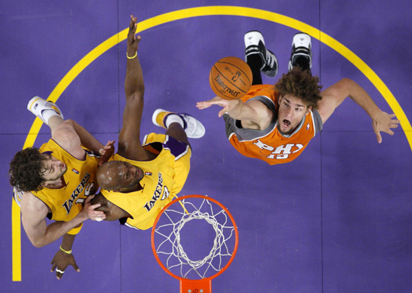 NBA：科比創(chuàng)季后賽新高 湖人再擒太陽
