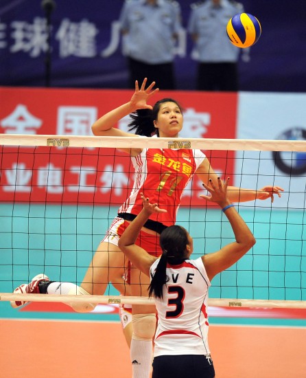 女排精英賽：中國隊(duì)3:0完勝多米尼加