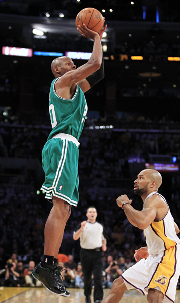 NBA：雷•阿倫三分破紀(jì)錄 綠衫軍苦勝湖人扳平總分