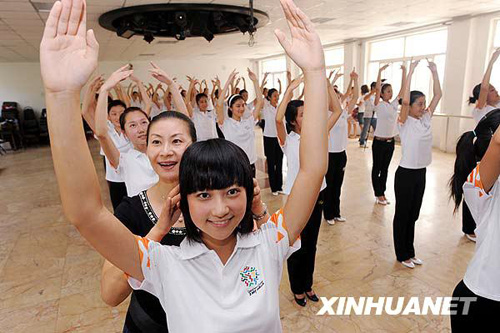 “全運小姐”培訓(xùn)看齊奧運標(biāo)準(zhǔn)[組圖]