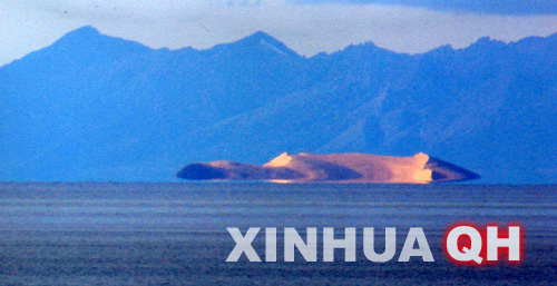 青海湖驚現(xiàn)“海市蜃樓”奇觀[組圖]